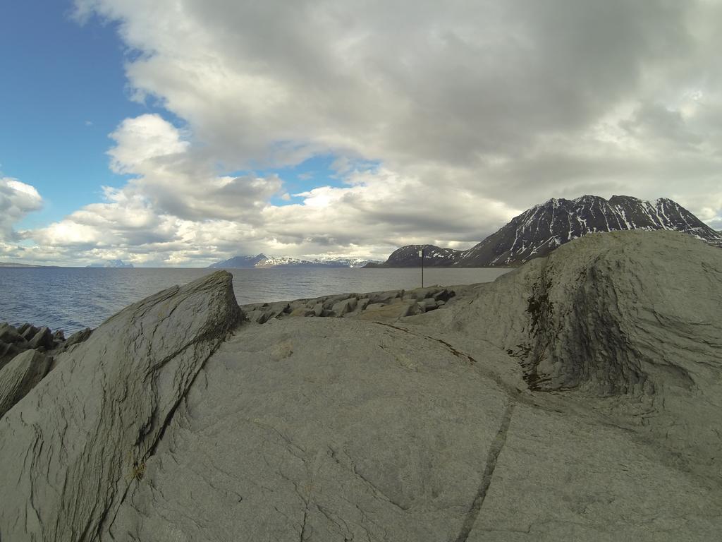 Lyngen Fjordcamp Vila Nord-Lenangen Exterior foto