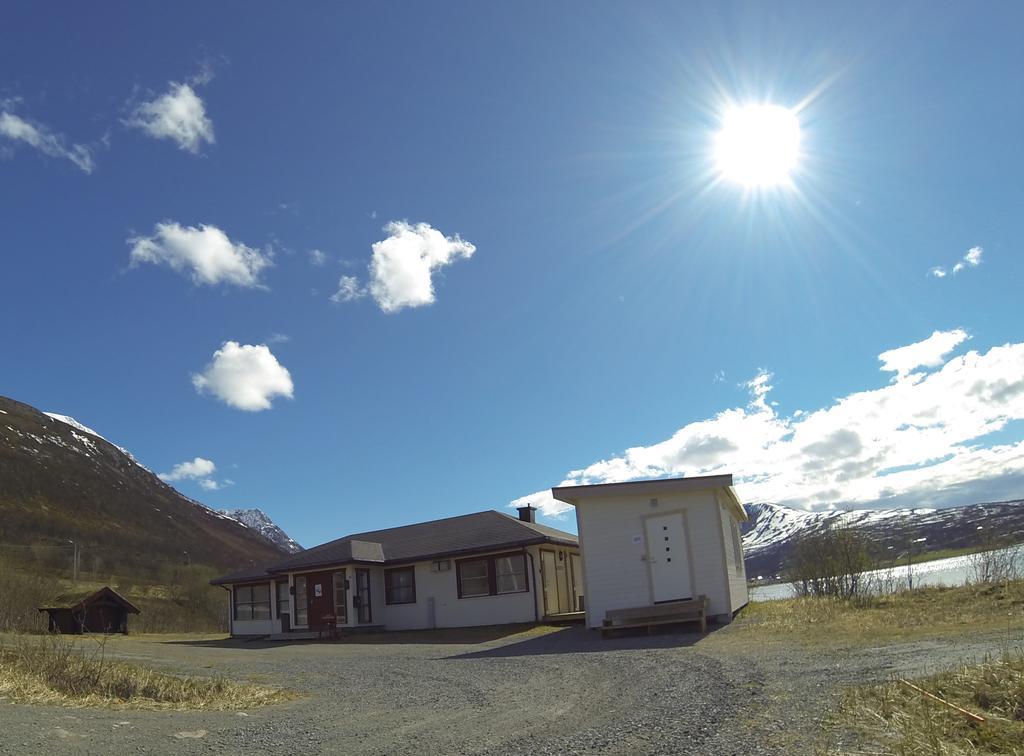 Lyngen Fjordcamp Vila Nord-Lenangen Exterior foto