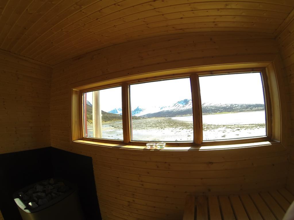 Lyngen Fjordcamp Vila Nord-Lenangen Exterior foto