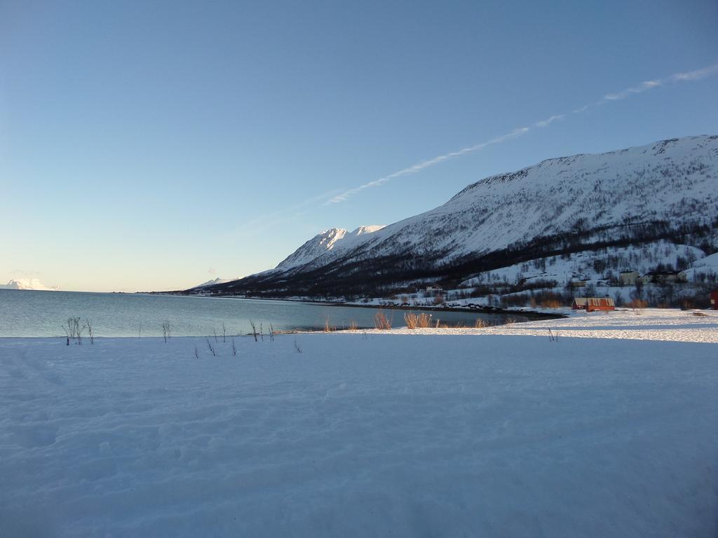 Lyngen Fjordcamp Vila Nord-Lenangen Exterior foto